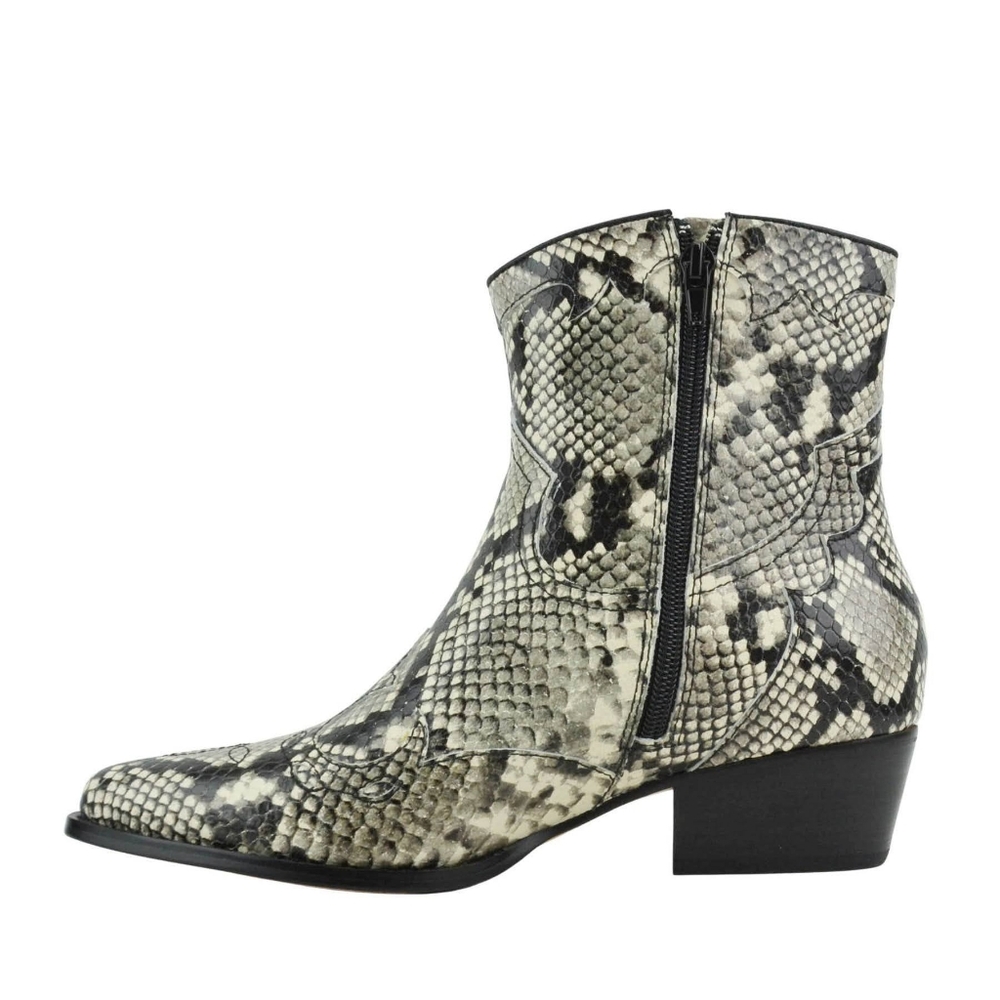 NIB python print boots - Picture 2 of 4